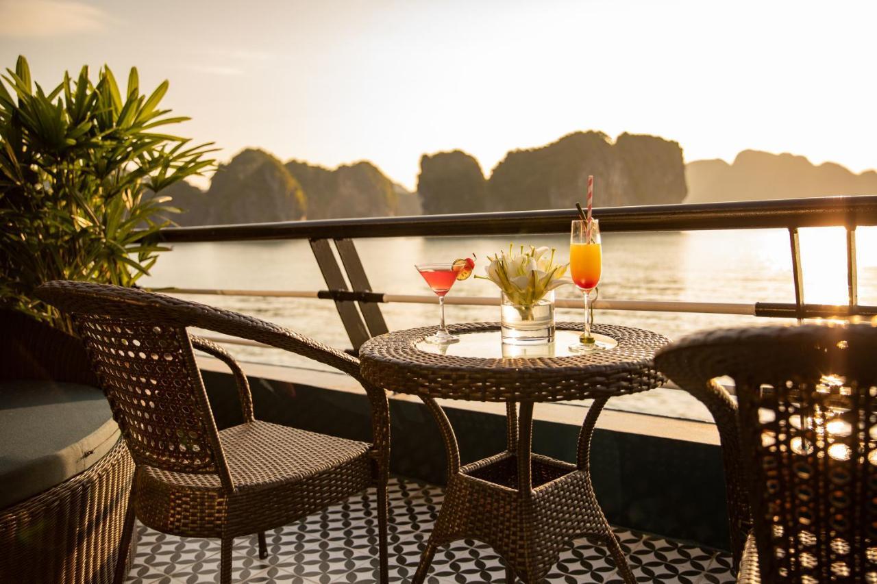 Hotel Rosy Cruises à Hạ Long Extérieur photo